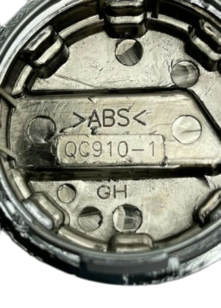 Rays Gram Lights Silver Snap In Wheel Center Cap 4 Pack QC910-1 - Image 3